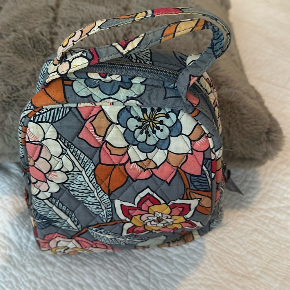 Vera Bradley quilted print lunch bag 7x9 size  super clean